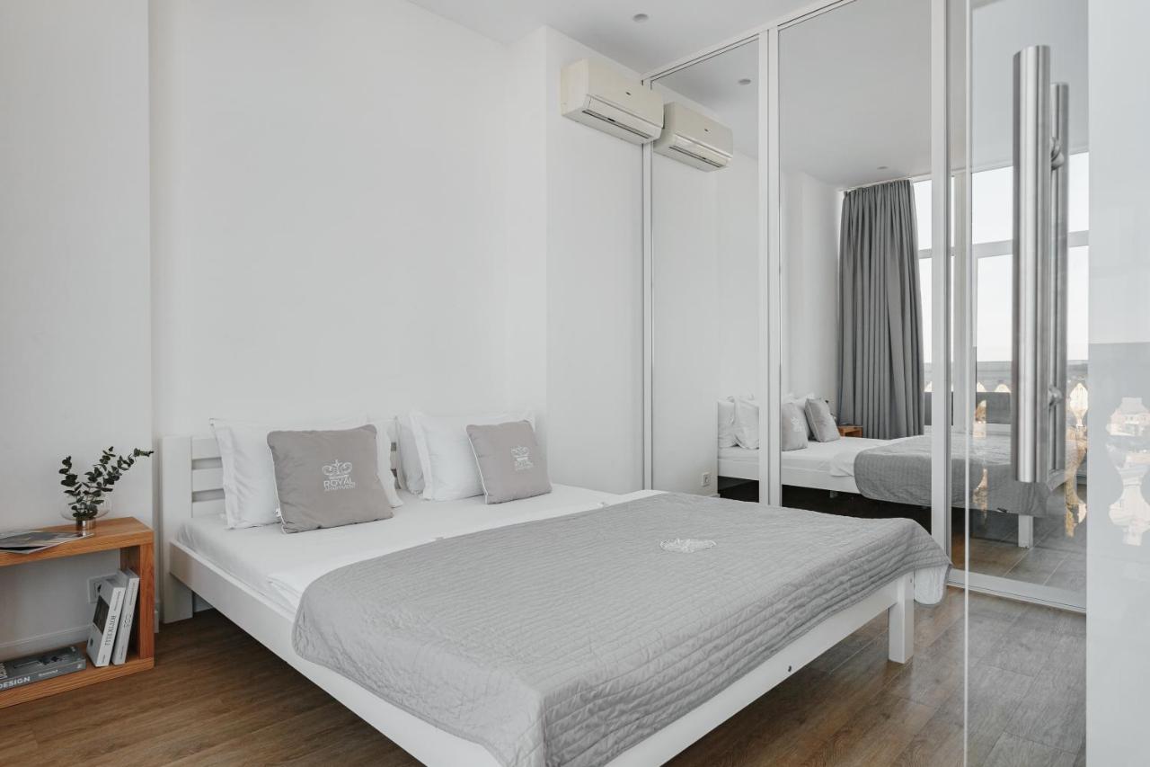 Royal Sky Apartments Odessa Exterior foto